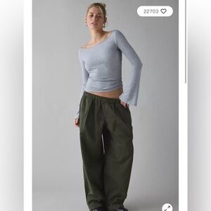 Urban outfitters BDG Bobbi baggy pull on pants EUC size Medium Holly green